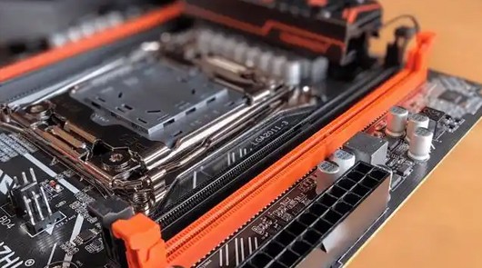 What are the common sizes of the motherboard